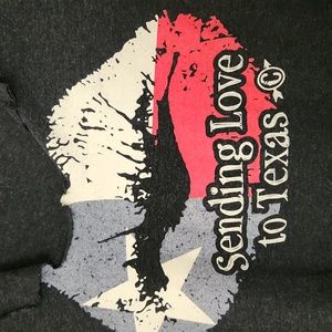 3XL T-shirt Sending Love to Texas Lips from Cheekys